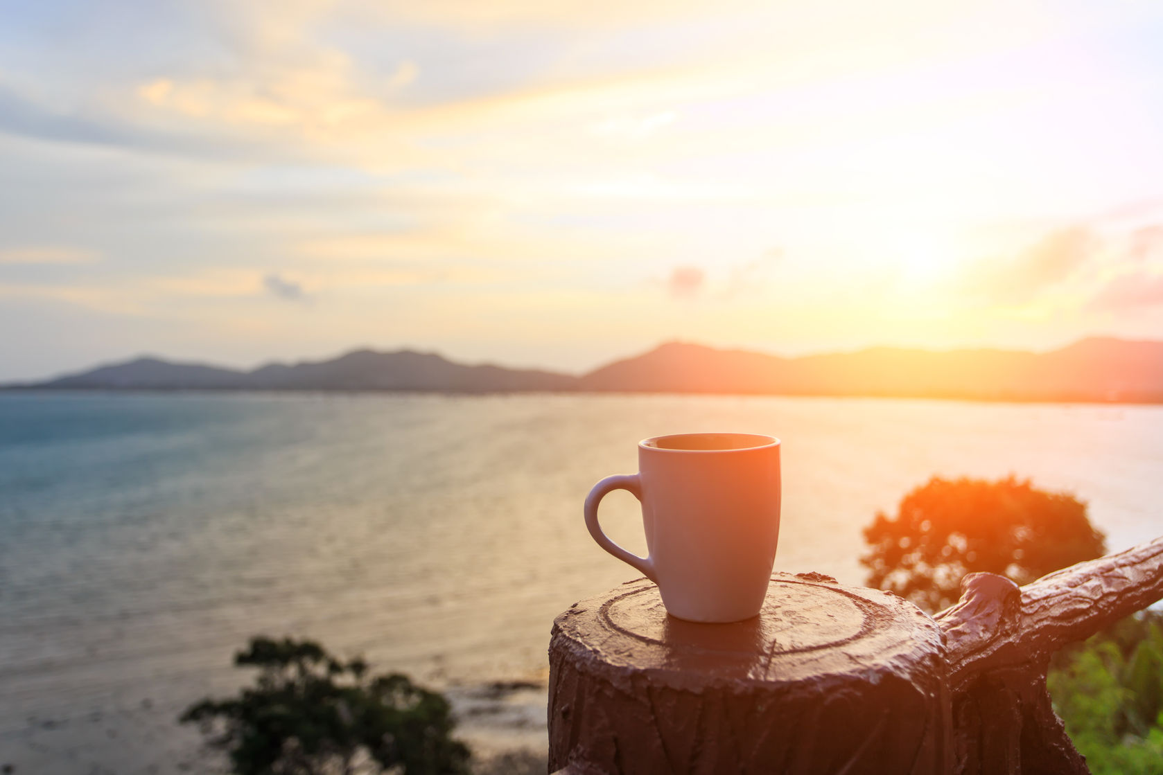 33416228 – coffee cup and sutset 33416228 – coffee cup and sutset