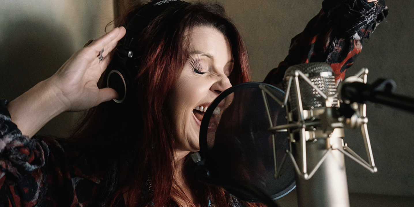 Colette Singing